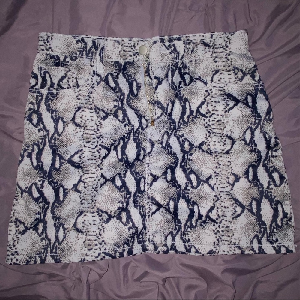Skirt size medium
